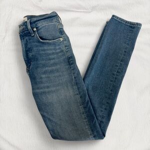 Citizens of Humanity “Olivia” Blue High-Waisted Slim Jeans in Size 24
